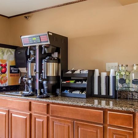 Americas Best Value Inn & Suites Ft Collins E At I-25 Fort Collins Exteriör bild