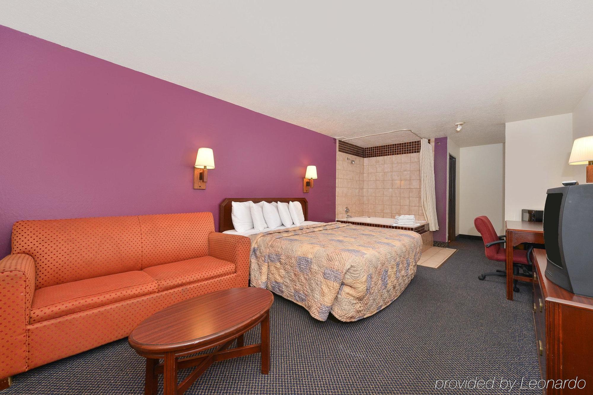 Americas Best Value Inn & Suites Ft Collins E At I-25 Fort Collins Exteriör bild